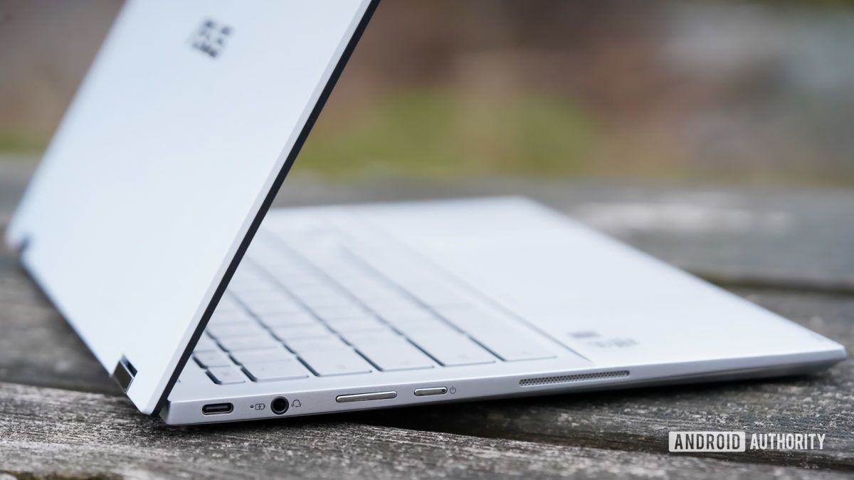 Asus Chromebook Flip C436 review left edge closeup