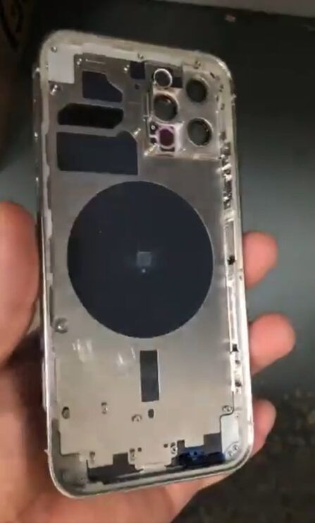iPhone 12 Pro Chassis Leak Shows Flat Sides, LiDAR Camera Placement, and Other Key Details in Alleged Hands-on Video